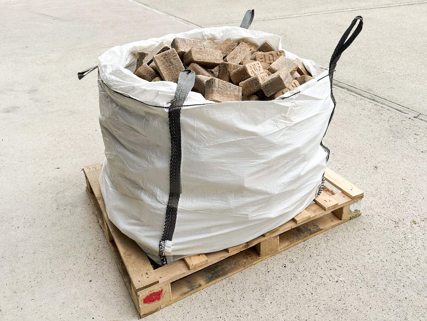 Ruf Oak Briquettes - 400kg Dumpy Bag