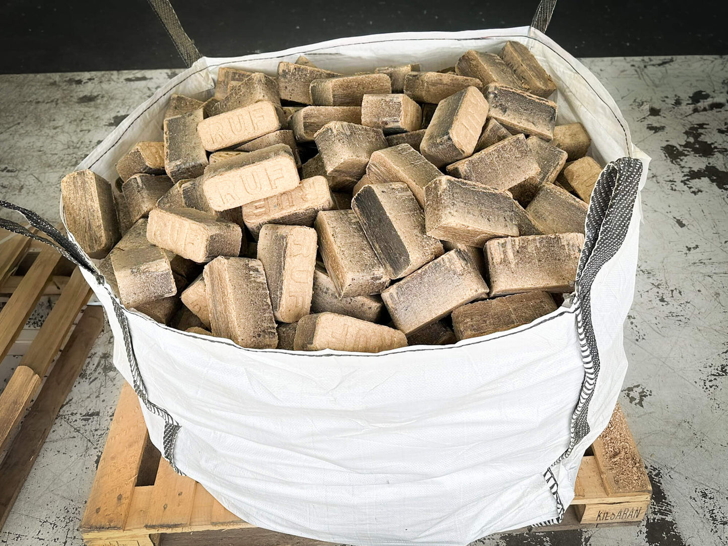 Ruf Oak Briquettes - 400kg Dumpy Bag