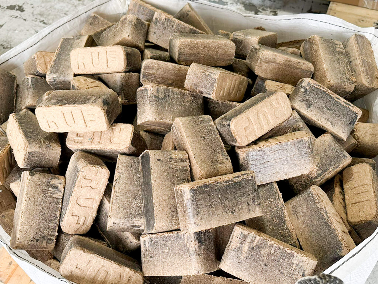 Ruf Oak Briquettes - 400kg Dumpy Bag