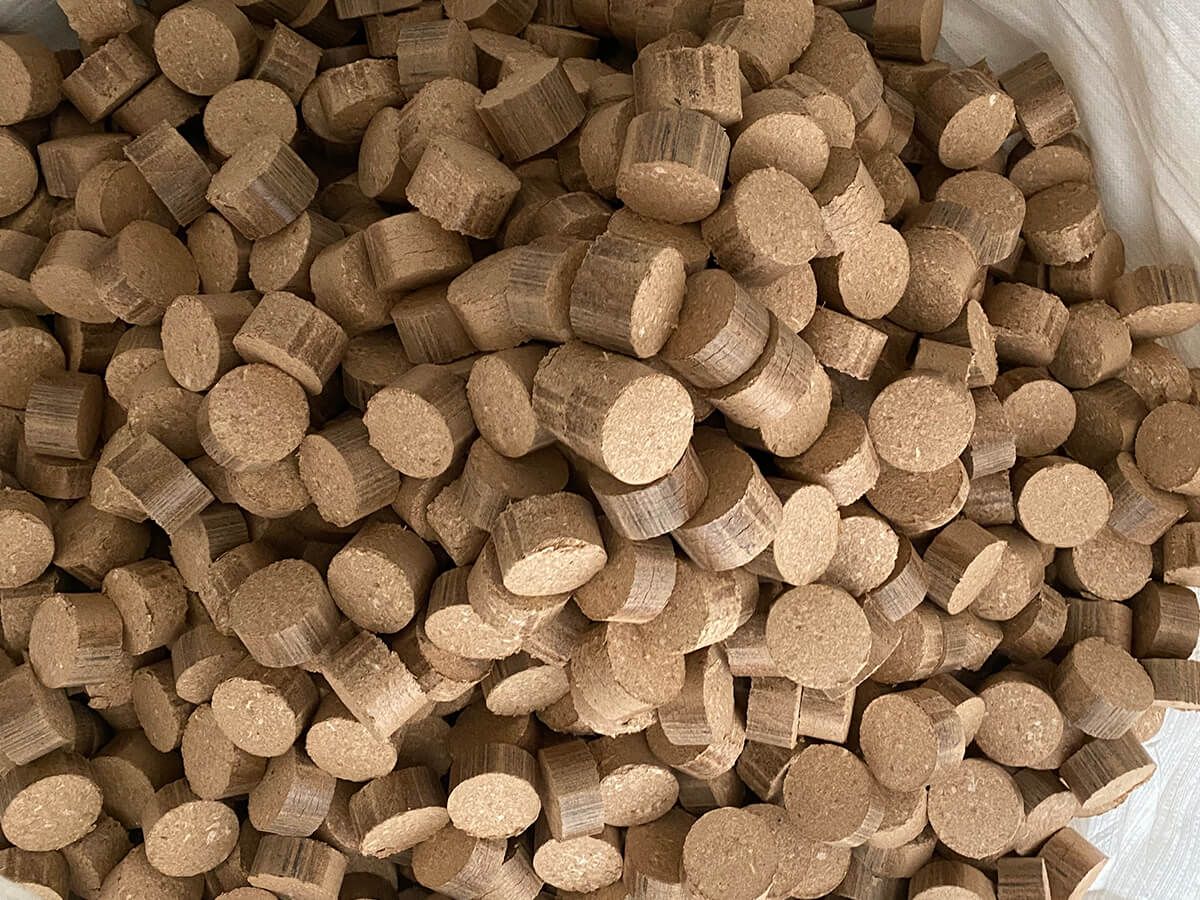 Oak Briquettes